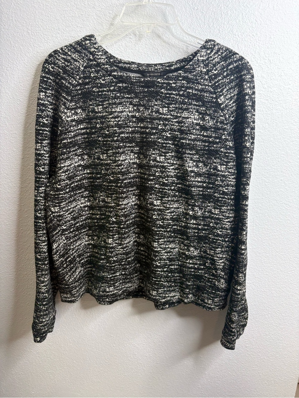 Banana Republic Black/White Pullover Sweater Size Large